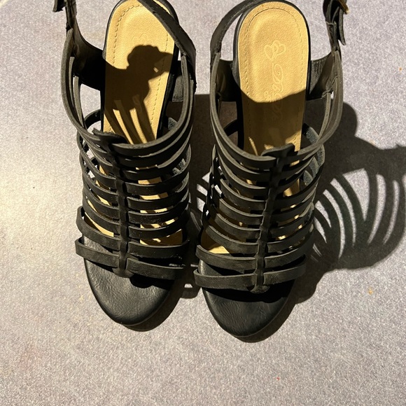 Wedge heel Sandals size 7 - Picture 2 of 4